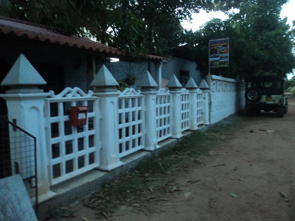 Robert Inn Dambulla Exterior foto