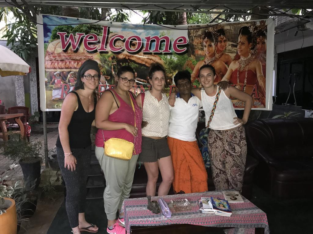 Robert Inn Dambulla Exterior foto